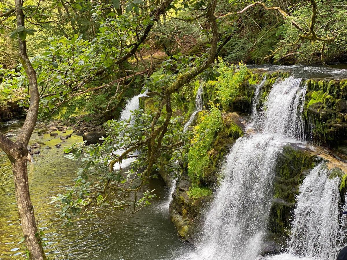 Villa The Cwtch, Log Fire, Sleeps 6, Nr Zip World, Brecon And Bike Park Wales à Aberdare Extérieur photo