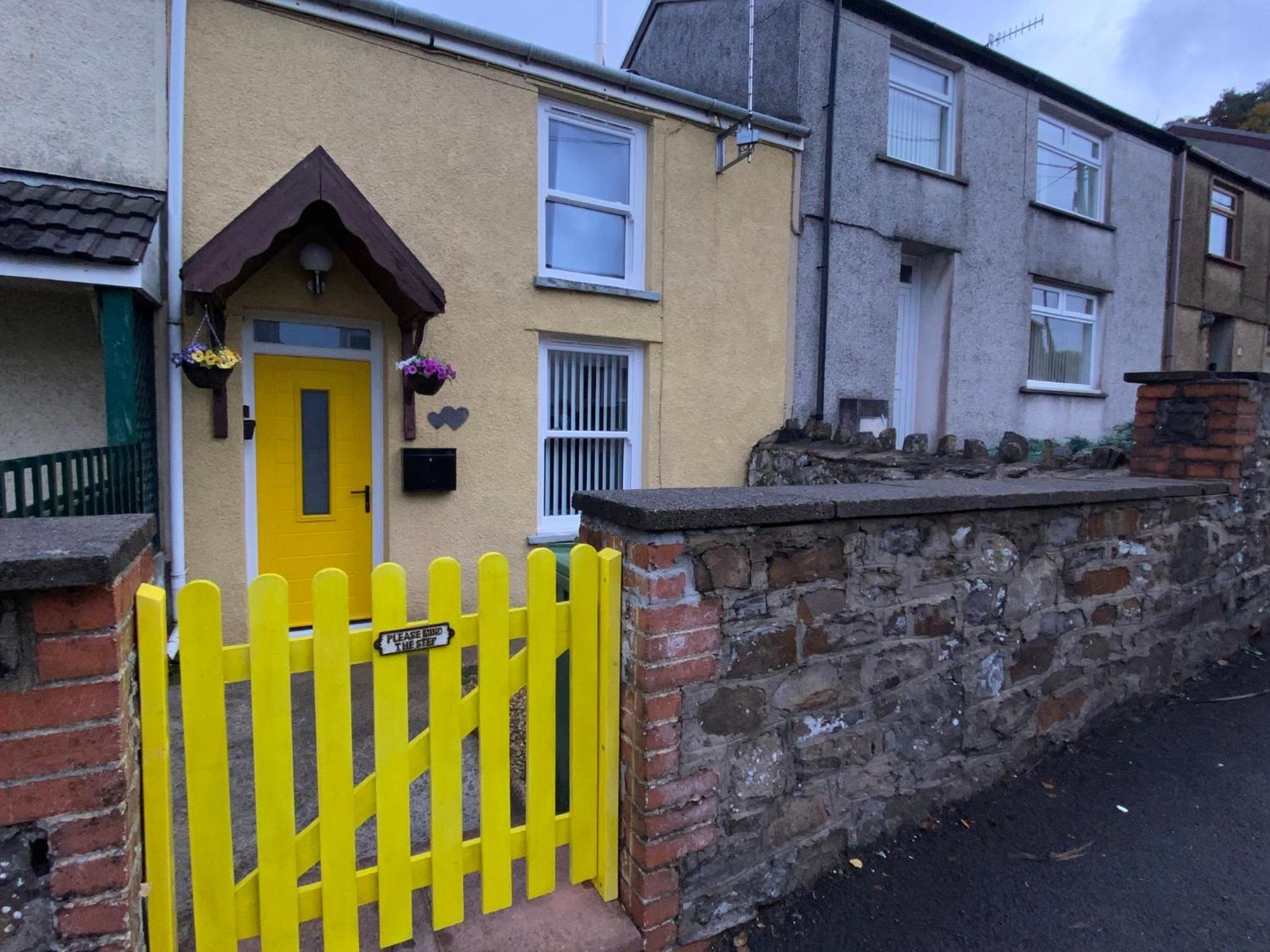 Villa The Cwtch, Log Fire, Sleeps 6, Nr Zip World, Brecon And Bike Park Wales à Aberdare Extérieur photo