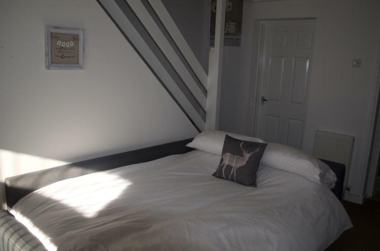 Villa The Cwtch, Log Fire, Sleeps 6, Nr Zip World, Brecon And Bike Park Wales à Aberdare Extérieur photo
